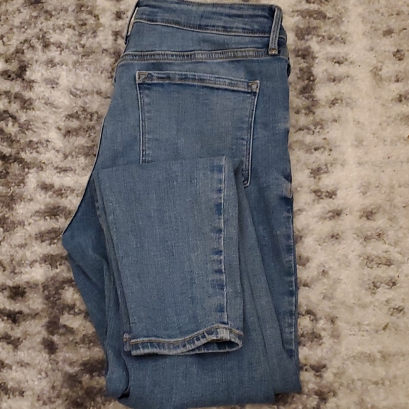 Old navy Jeans - Picture 2 of 4